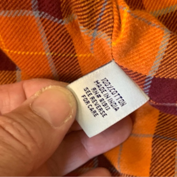 Like new, Men’s Charcoal, Wool, Robert Graham blazer, size large - Picture 5 of 5